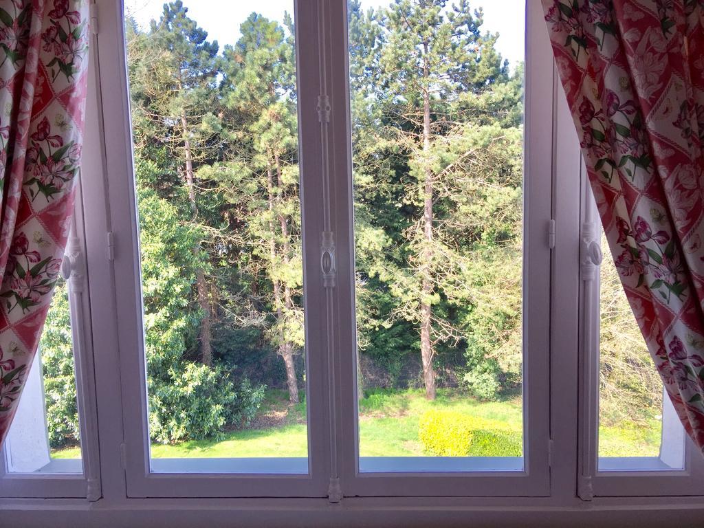 Manoir De Benerville Bed & Breakfast Deauville Bagian luar foto