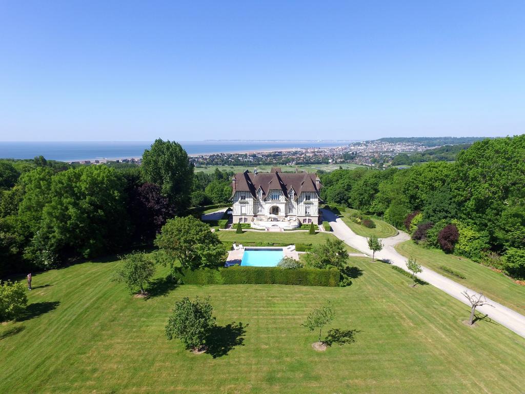 Manoir De Benerville Bed & Breakfast Deauville Bagian luar foto