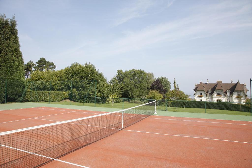 Manoir De Benerville Bed & Breakfast Deauville Bagian luar foto