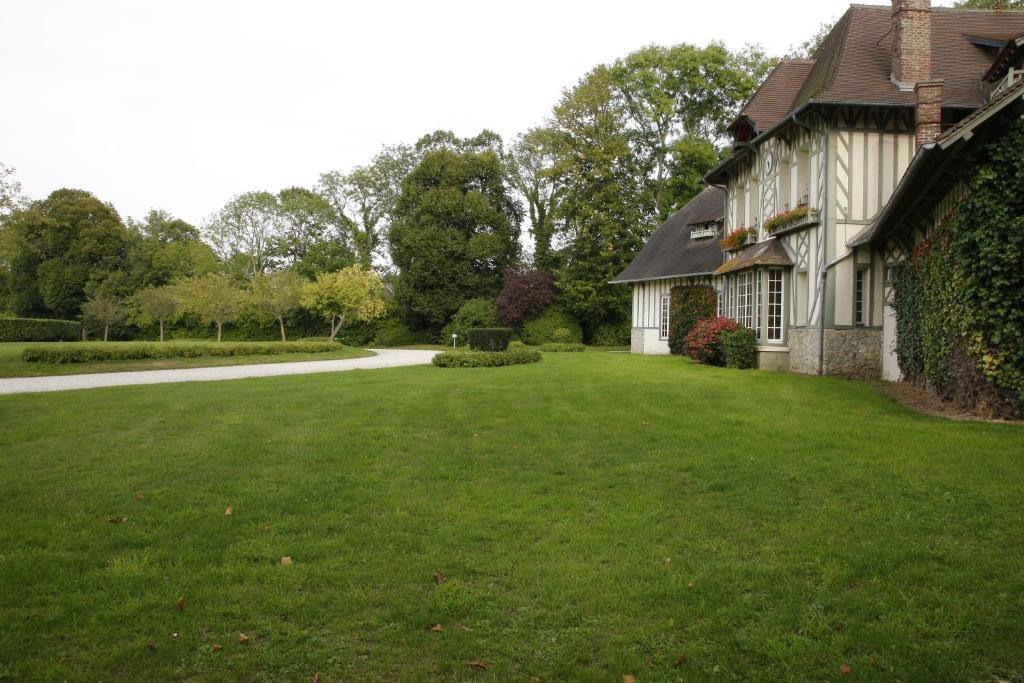 Manoir De Benerville Bed & Breakfast Deauville Bagian luar foto