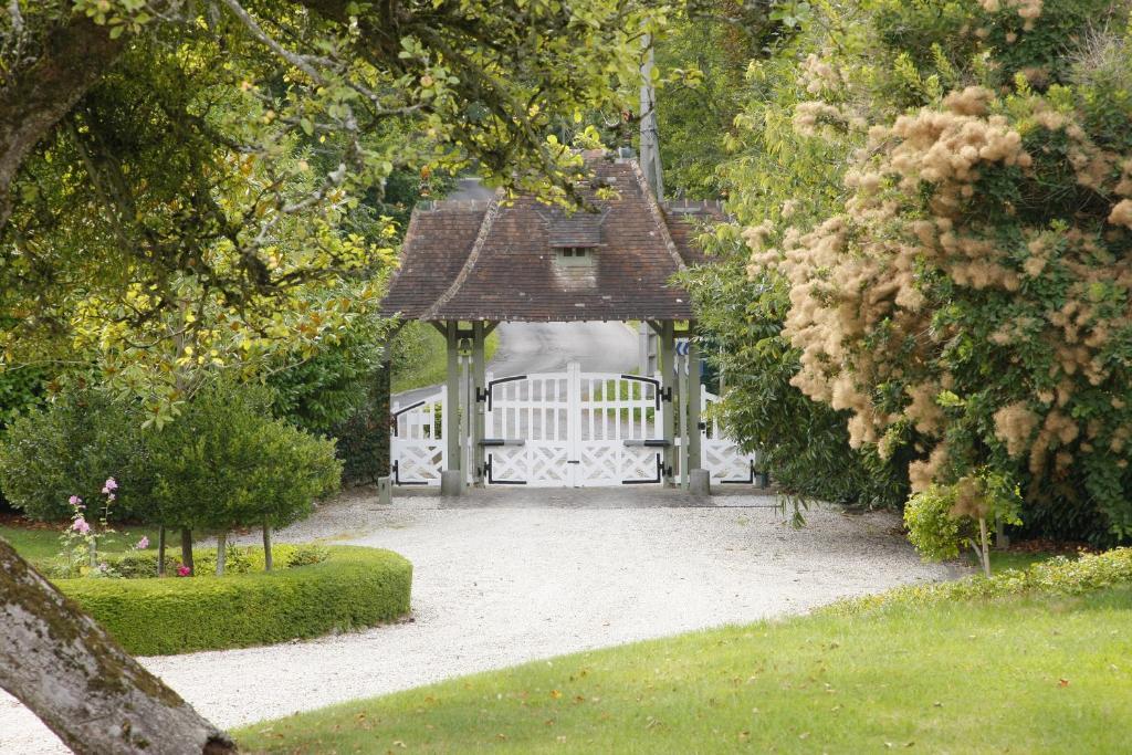 Manoir De Benerville Bed & Breakfast Deauville Bagian luar foto