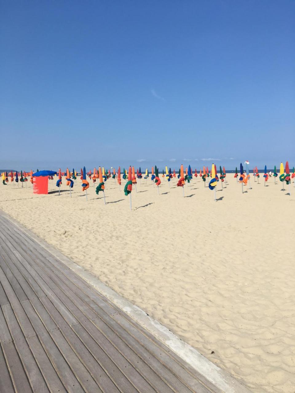 Manoir De Benerville Bed & Breakfast Deauville Bagian luar foto